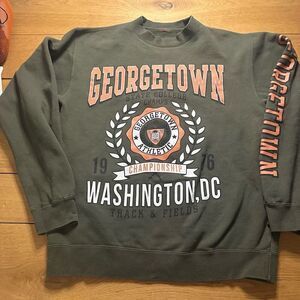 Georgetown crewneck pullover small